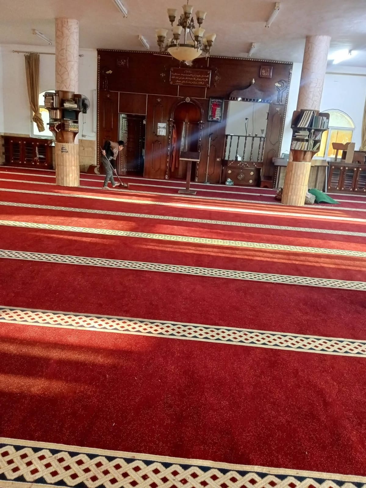 خير بقاع الأرض مبادرة تطوعية لرعاية المساجد وترسيخ قيم العمل المجتمعي