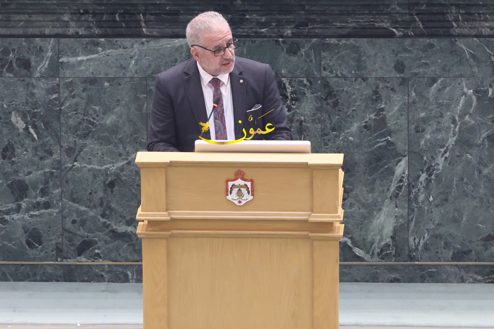 الربيحات يلقي أقصر خطبة لنائب جائع: أقم الصلاة يا دولة الرئيس