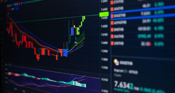 ما الذي يبحث عنه المتداولون ذوو الخبرة عند اختيار بيئة تداول موثوقة