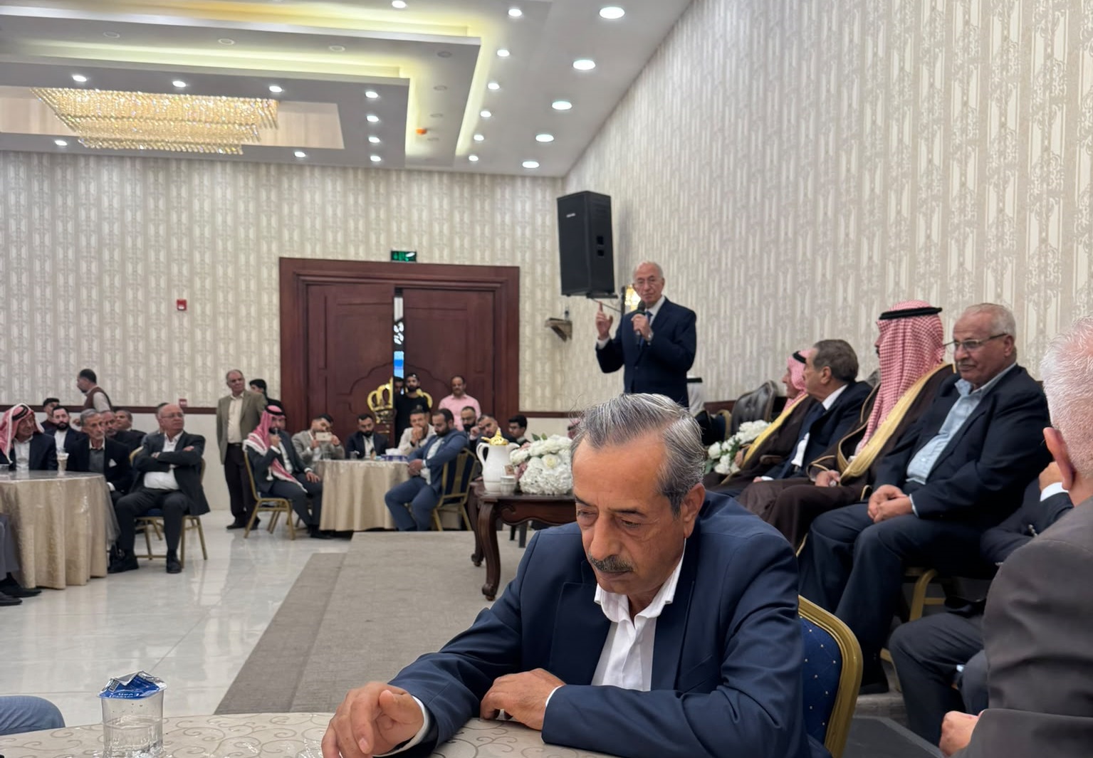 العموش والطراونة نسايب ..  القلاب طلب والمجالي اعطى
