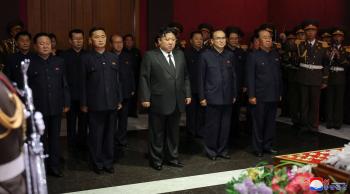  وفاة كيم كي نام مهندس «عبادة الشخصية» في كوريا الشمالية