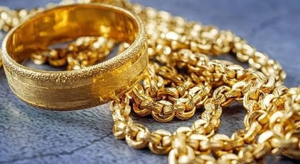 انخفاض أسعار الذهب محليا إلى 82.30 دينارا للغرام