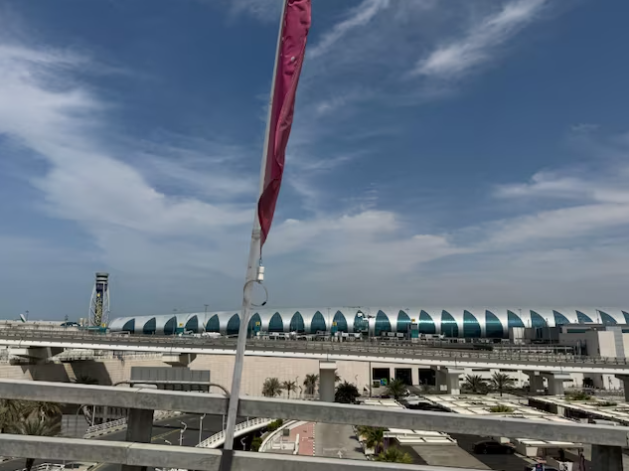 سقوط طائرتين مسيرتين قرب مطار دبي 