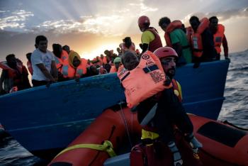 الشرطة الاوروبية تفكك شبكة تهريب مهاجرين وتعتقل 19 شخصًا