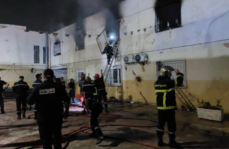 11 قتيلًا و19 مصابًا بحريق دار أيتام في الجزائر