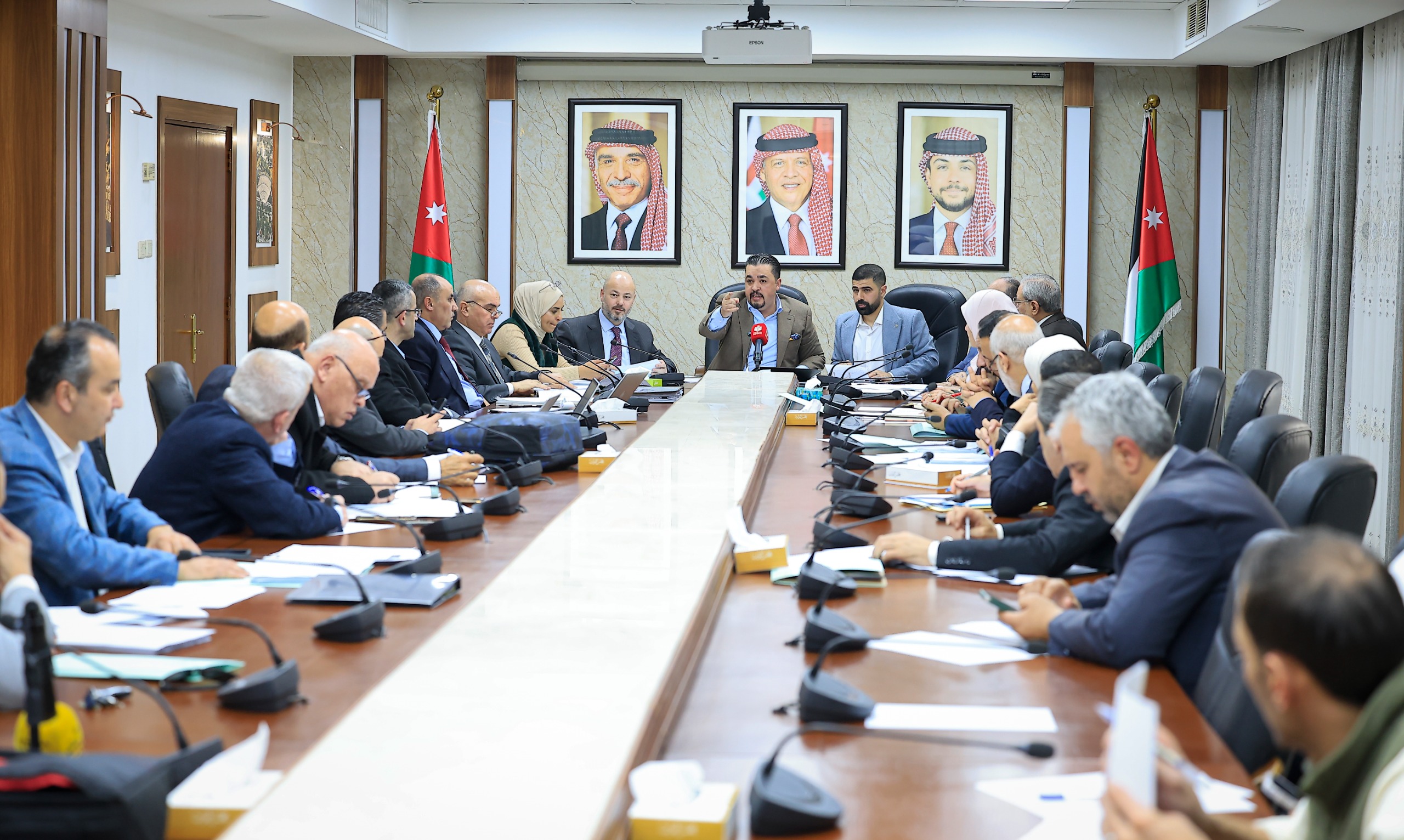 عمل النواب تشرع بمناقشة قانون الضمان مع ممثلي أصحاب العمل والنقابات 