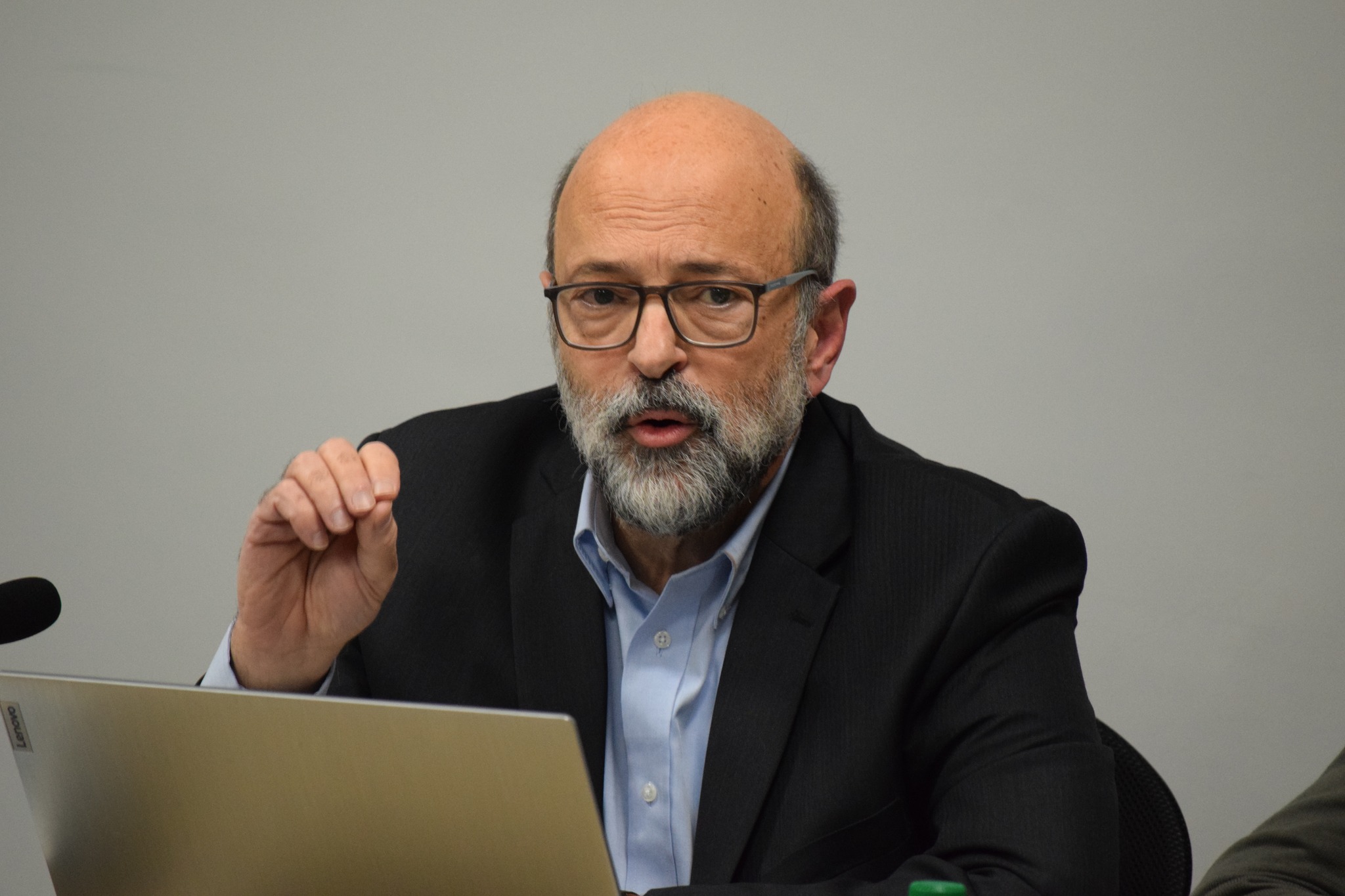 الرزاز: نريد مصنعا للقيادات المحلية