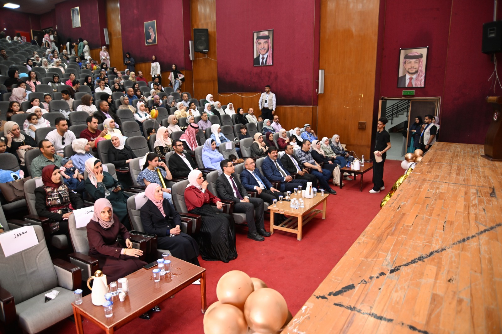 الجامعة الهاشمية تحتفل بتخريج أطفال الحضانة والروضة