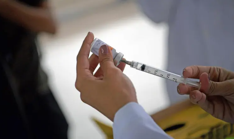 تتعب بعد اللقاح أكثر من غيرك؟