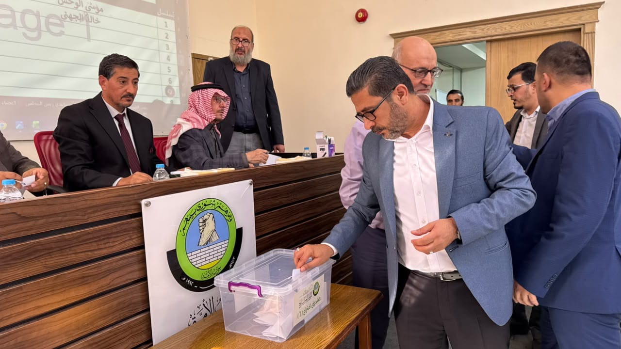 القطاونة رئيسًا لمجلس شورى حزب الأمة والدويك نائبًا أول للأمين العام