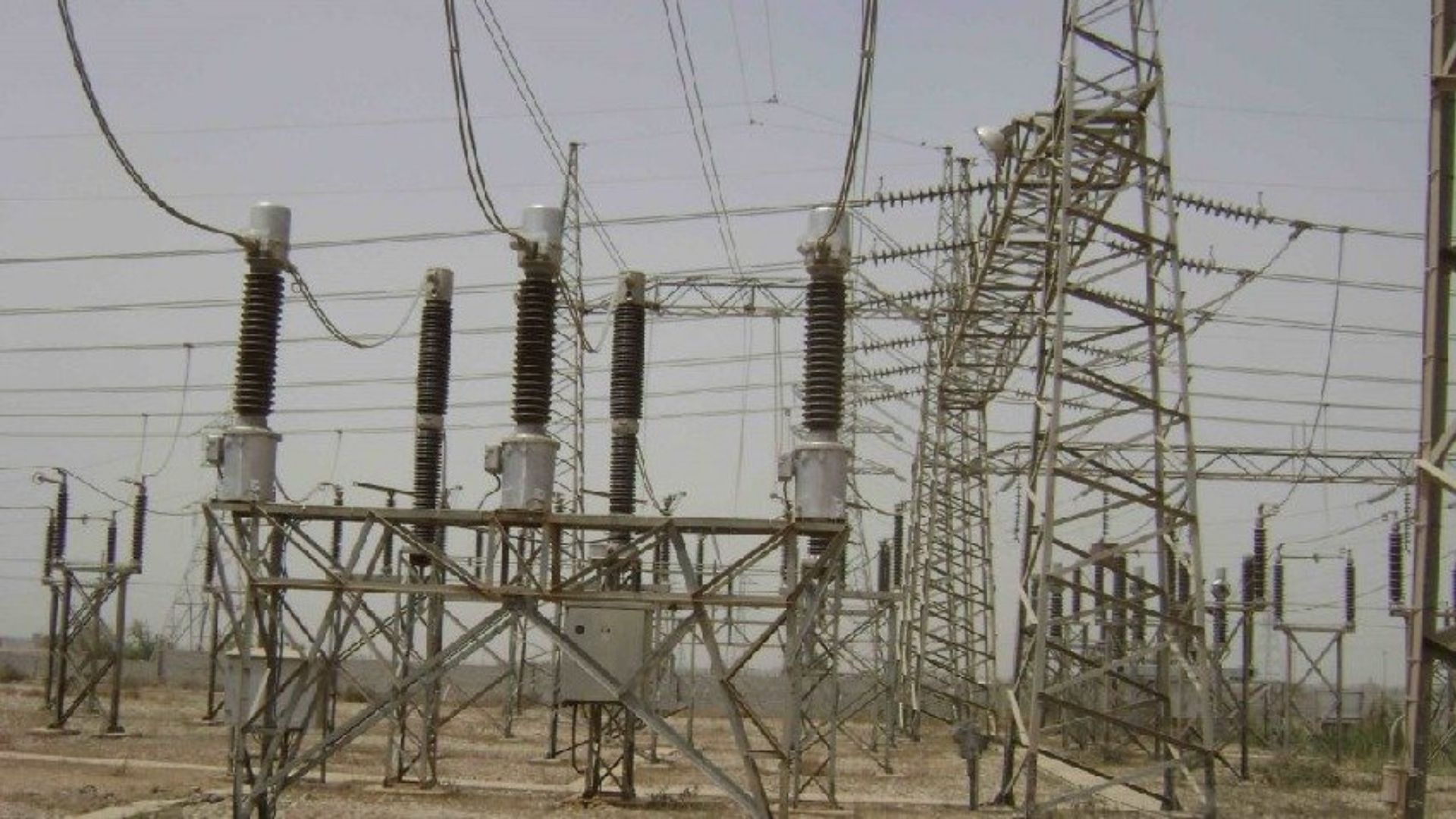 فصل مبرمج للتيار الكهربائي عن مناطق في دير علا الاثنين