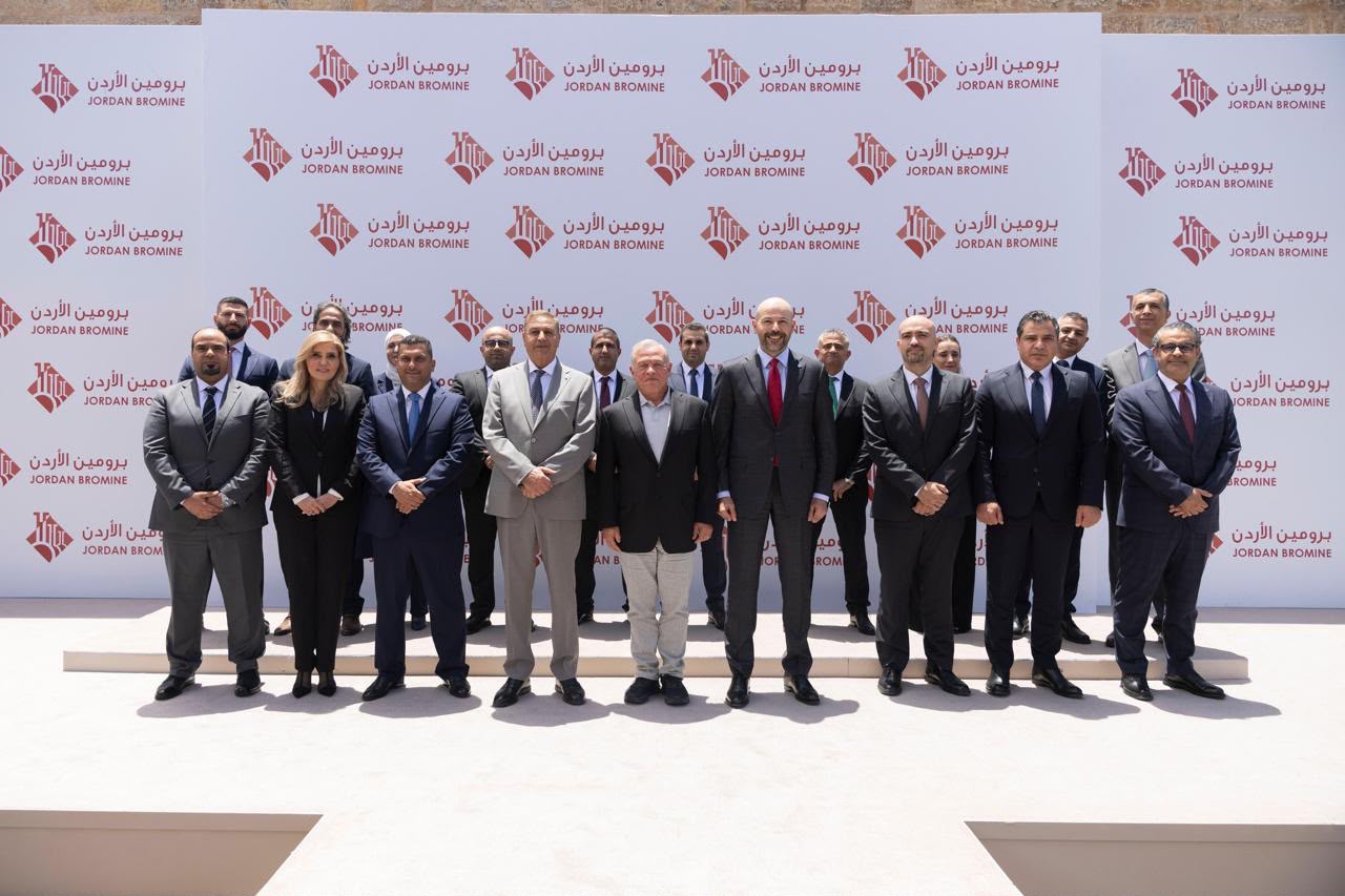 الملك يزور مصانع شركة البوتاس العربية في غور الصافي ويفتتح عدداً من مشاريعها 