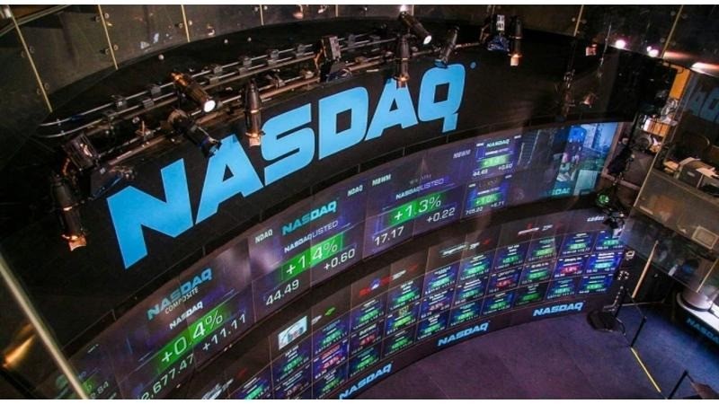 انخفاض مؤشر نازداك الأميركي 345 نقطة
