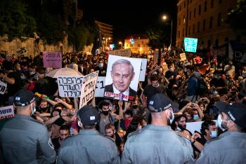 استطلاع: أكثر من نصف المستوطنين يؤيدون استقالة نتنياهو