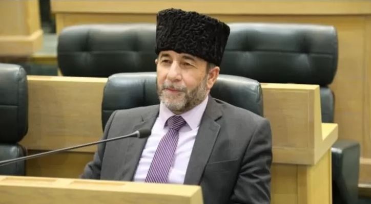 مشوقة يسأل رئيس الوزراء عن كلفة الناقل الوطني