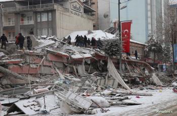  سوريا وتركيا ..  ارتفاع ضحايا الزلزال إلى 3830‬ (تحديث)
