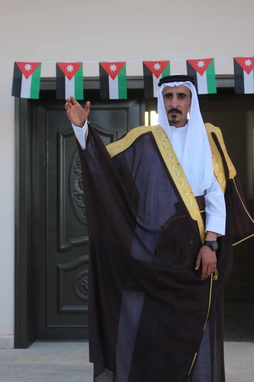 الشاعر الغنميين يلتقي مستشار للملك لشؤون العشائر