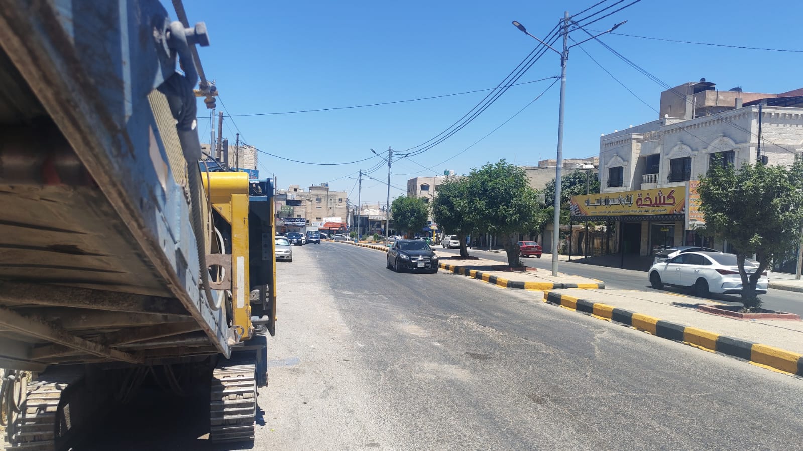 بلدية إربد تباشر التعبيد والصيانة الشاملة شارع الثلاثين