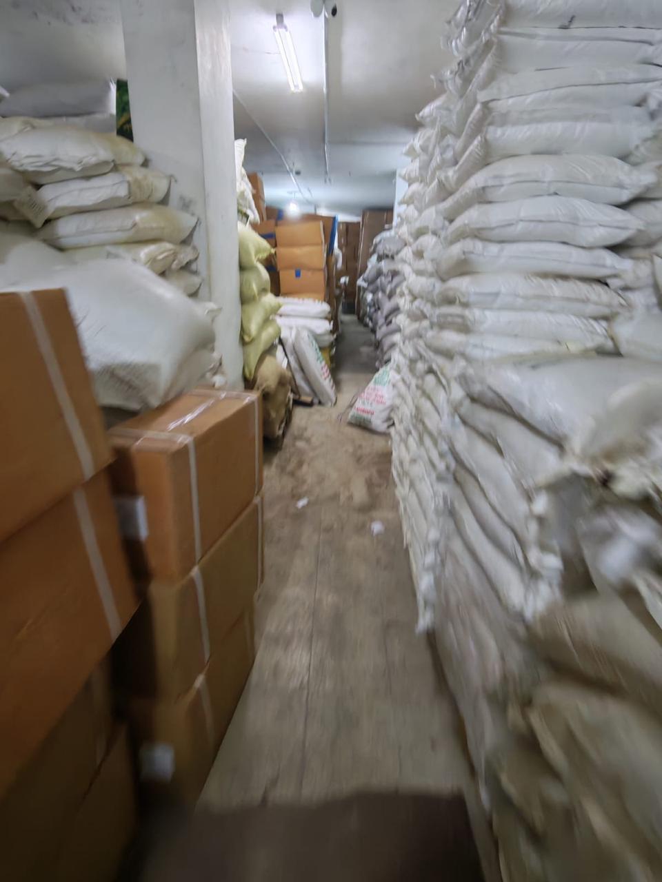 إغلاق 4 مستودعات غذائية غير مرخصة في ماركا وإحالة المخالفين للقضاء