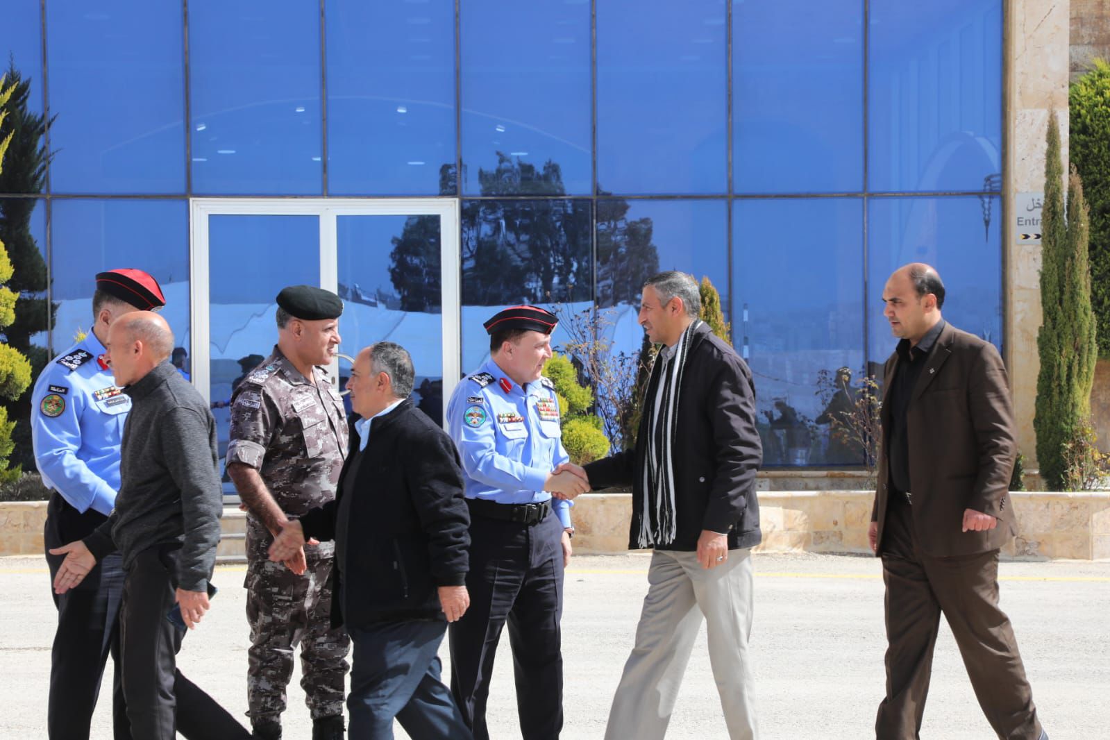 الأمن يحتفل بيوم الوفاء للمتقاعدين العسكريين في أقاليم المملكة 