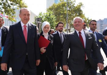 الملك يلتقي الرئيس التركي ويؤكد أهمية زيادة مستوى التبادل التجاري بين البلدين