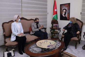 وزيرة الثقافي تلتقي فريق المنصة التسويقية الأردنية لقطاع الحرفيين