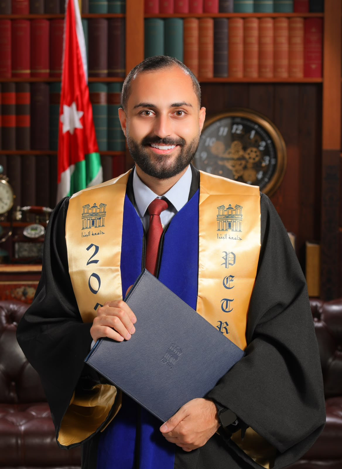 ليث حسام العلاونة ..  ألف مبارك التخرج من جامعة البترا 
