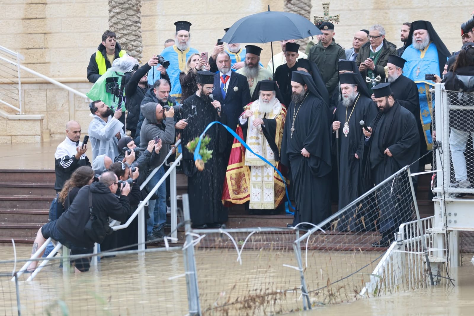 الكنيسةُ الرّوميّةُ الأرثوذكسيةُ تحيي تقديسِ الماءِ الكبير