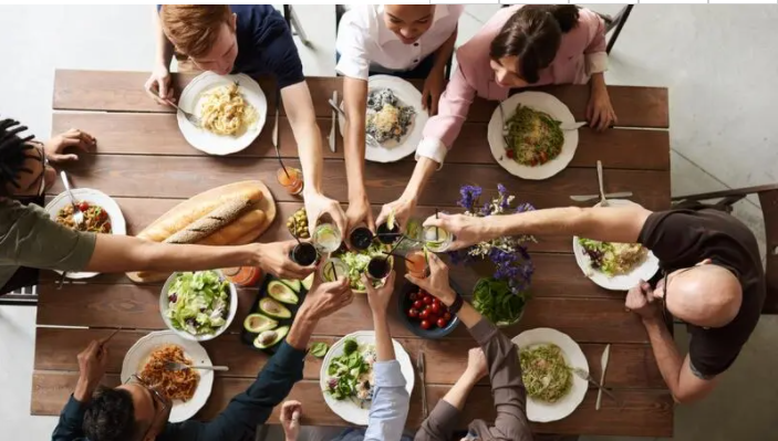 هذه الأطعمة تحفز السعادة والمزاج