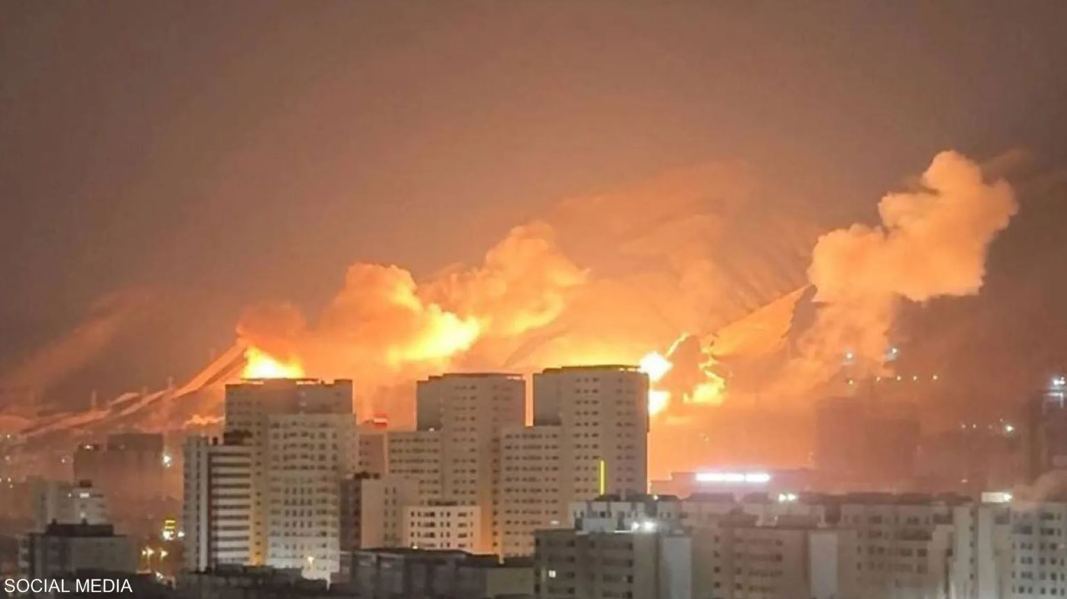 إسرائيل تشن ضربة جديدة على طهران ..  وتكشف بنك الأهداف