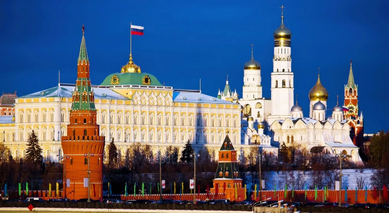 الكرملين يحذر من مخاطر اقتصادية جراء الحرب بالشرق الأوسط