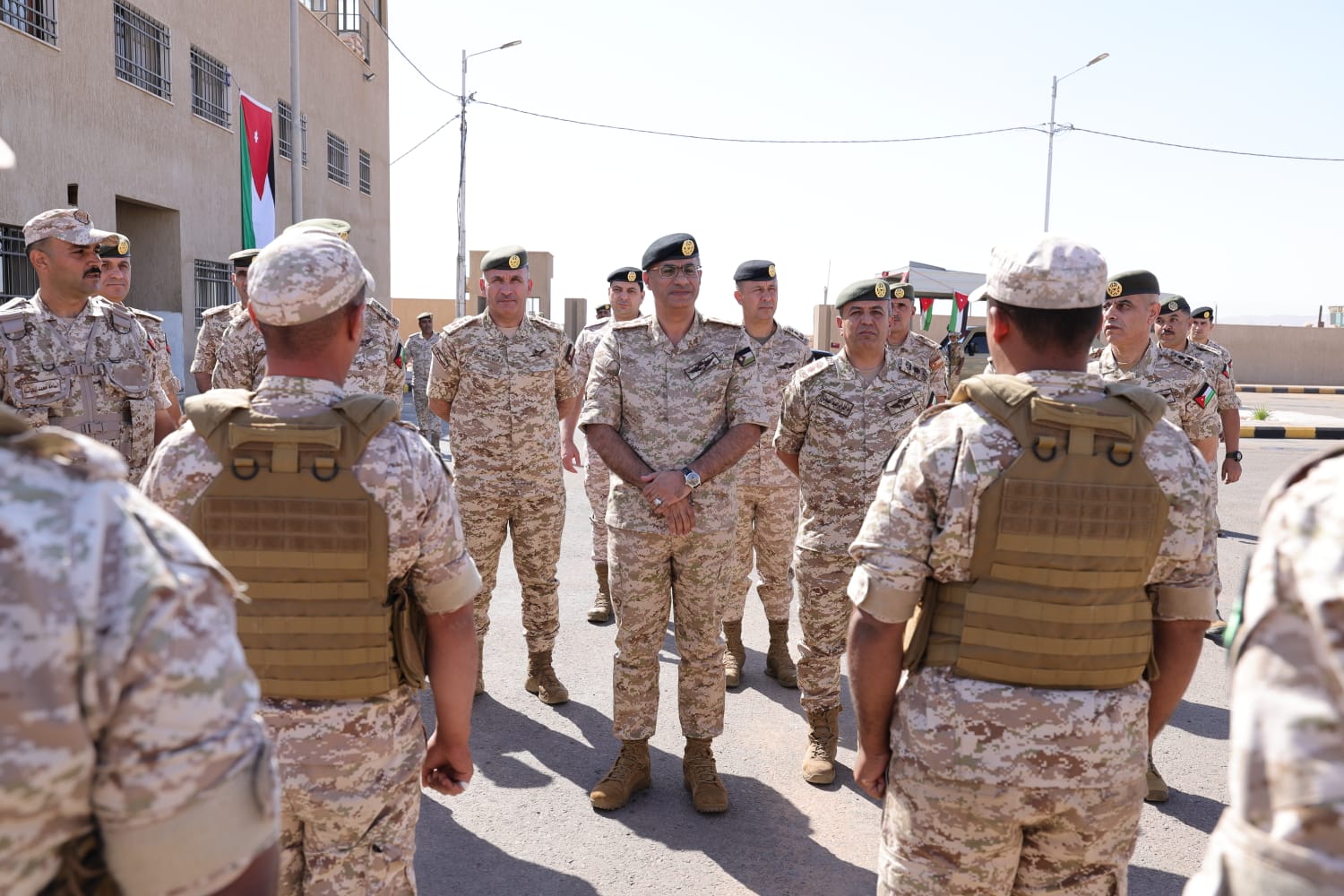 رئيس هيئة الأركان المشتركة يزور إحدى وحدات المنطقة العسكرية الجنوبية