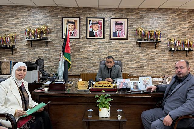 ماركا تواصل استكمال تجهيز مختبرات الحاسوب في مدارس اللواء