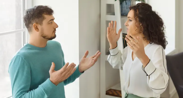 أشهر عبارات يستخدمها أصحاب المهارات الاجتماعية الضعيفة