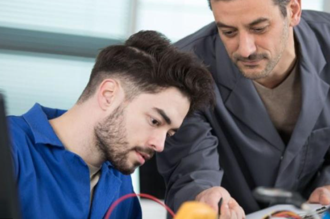 الصبيحي: انعكاسات إيجابية لقانون تنظيم العمل المهني المرتقب 