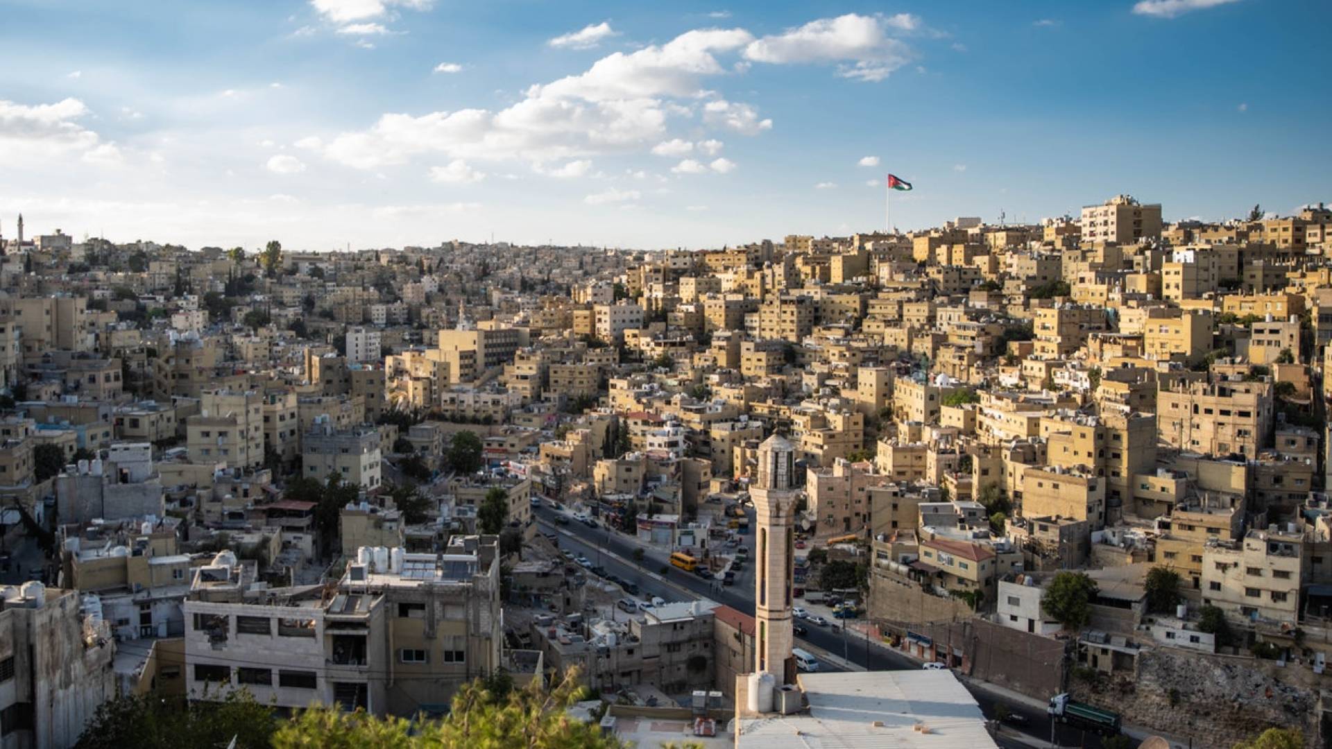 صدور نظام معدل للأبنية يسهّل الاستثمار ويخفض القيود والرسوم