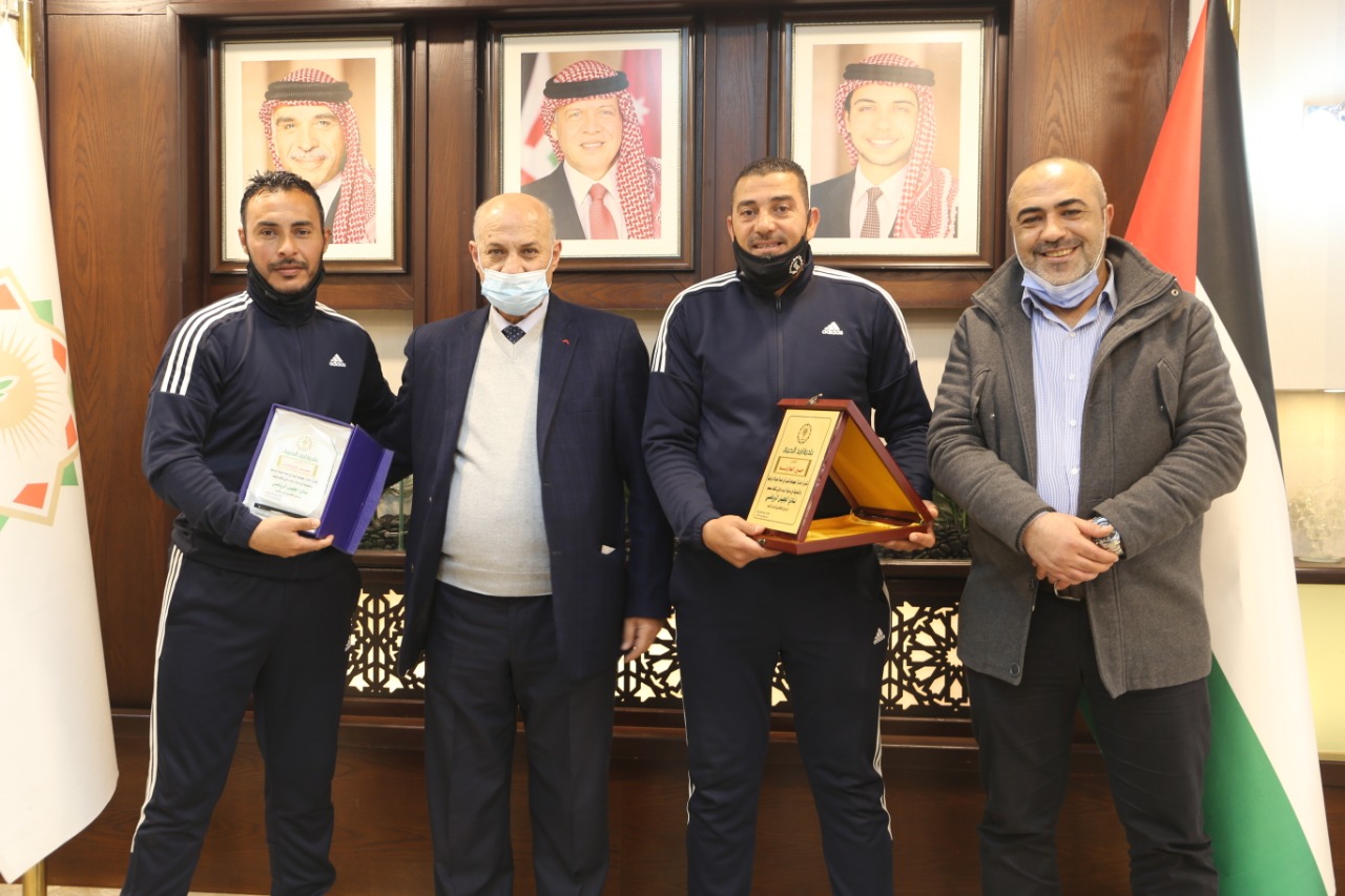 بلدية اربد الكبرى تكرم أصحاب الإنجاز من موظفيها 