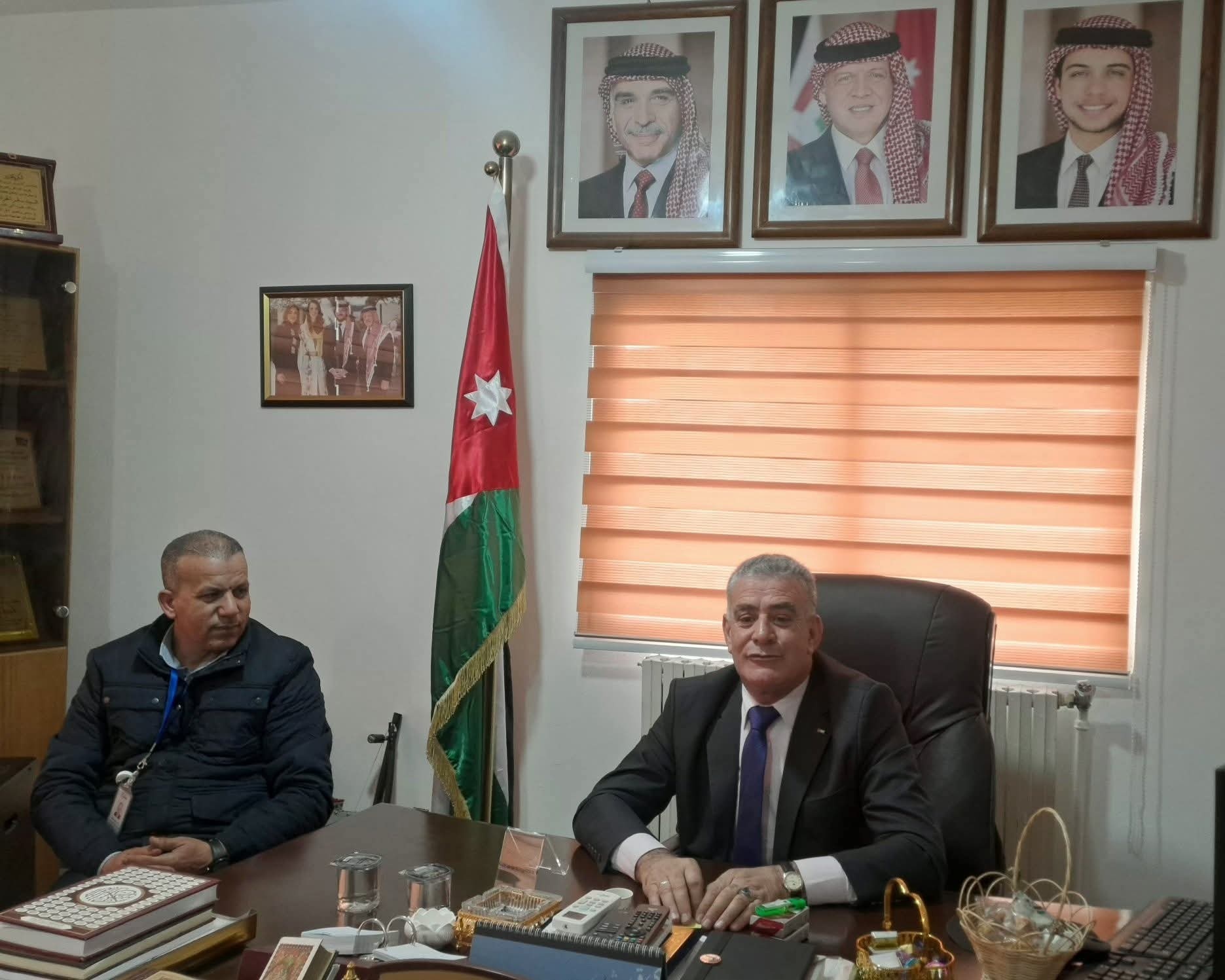 أمين عام وزارة الثقافة يتفقد سير العمل في مديرية المفرق