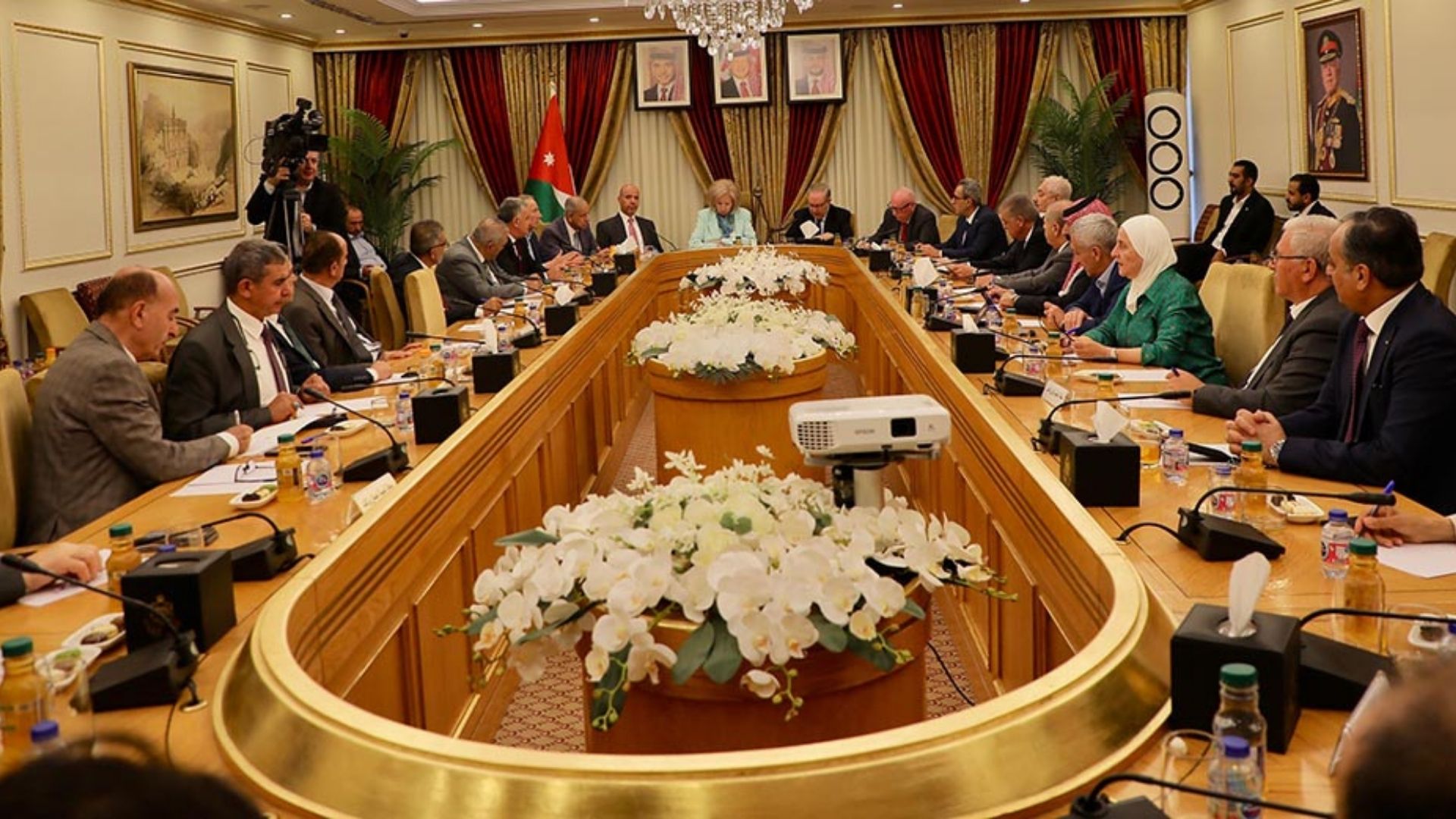 مشتركة في الأعيان تبحث سبل تعزيز دور الفن في تنشيط السياحة والثقافة