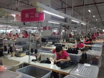 80 مليار دولار صادرات الصين من الملابس في 6 شهور