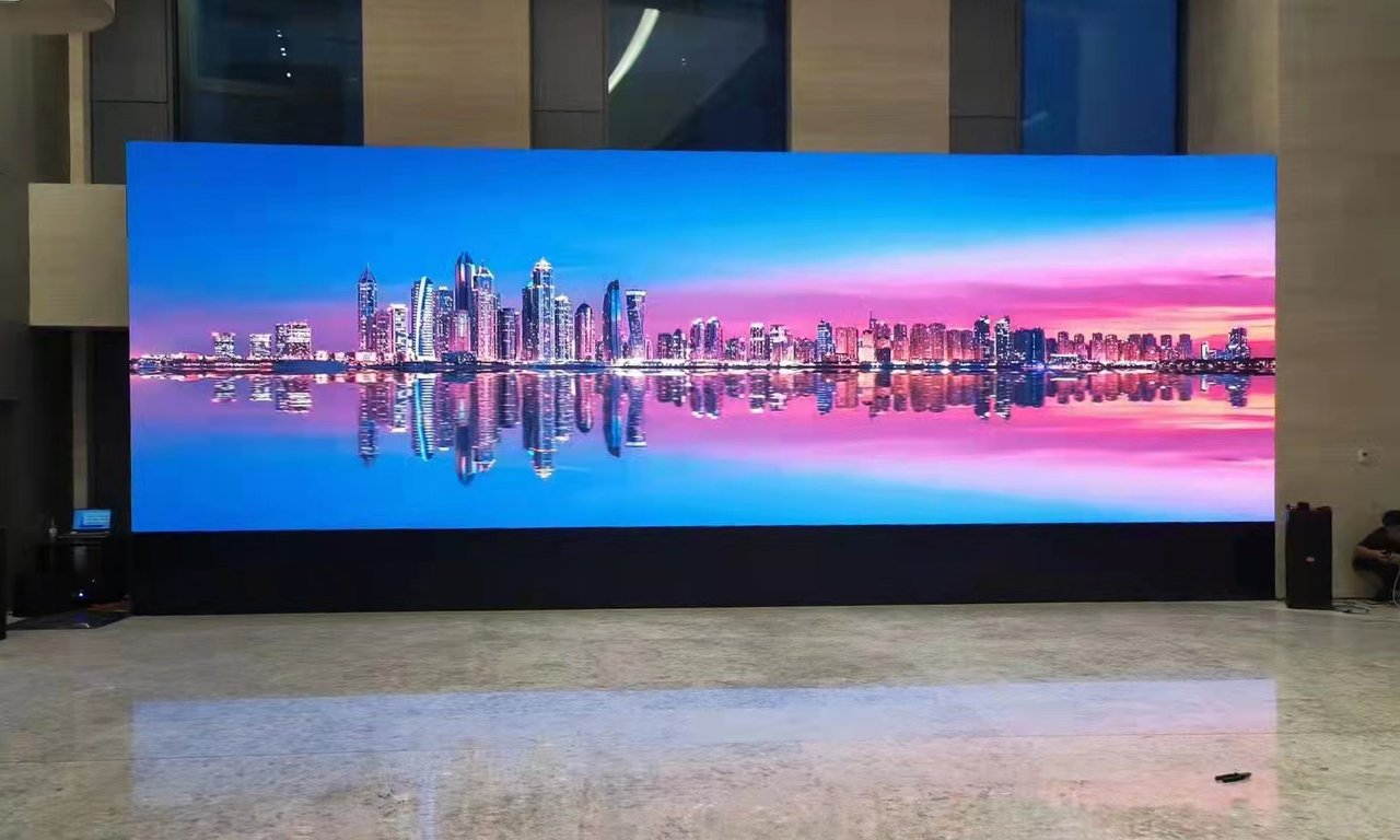 عطاء توريد نظام شاشات عرض الكترونية 