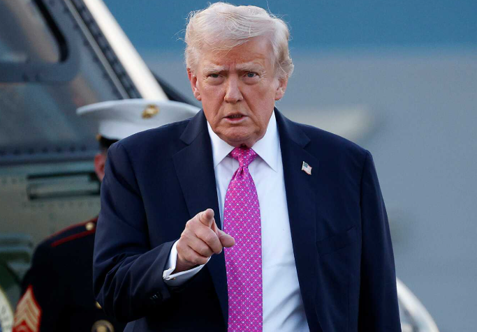 ترامب: إسقاط المقاتلة الأمريكية لن يؤثر على المفاوضات مع إيران 