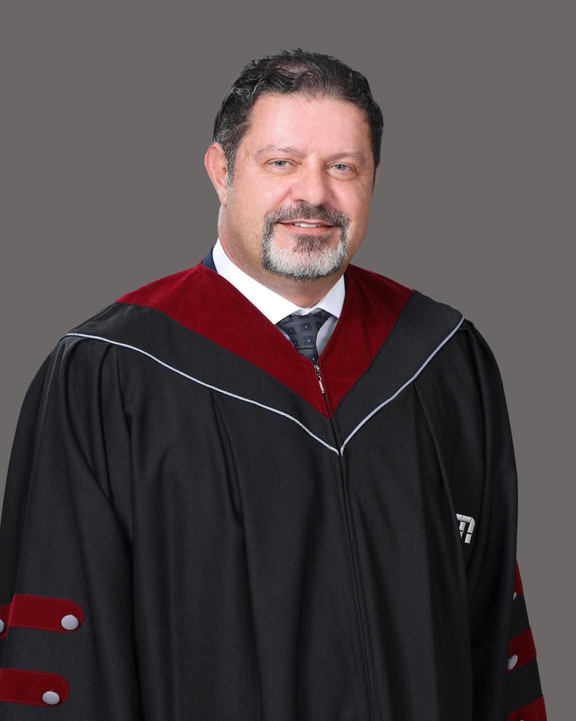 الأستاذ الدكتور عدي عريضة قائمًا بأعمال رئيس الجامعة الاميركية  