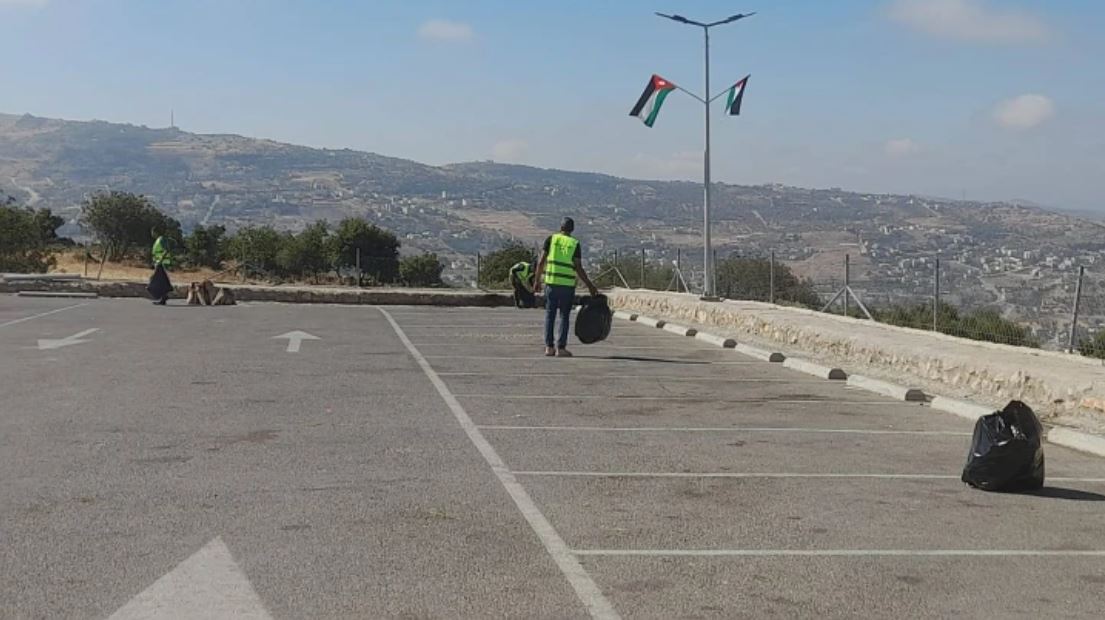 مجلس الخدمات المشتركة في عجلون يواصل حملات النظافة المكثفة