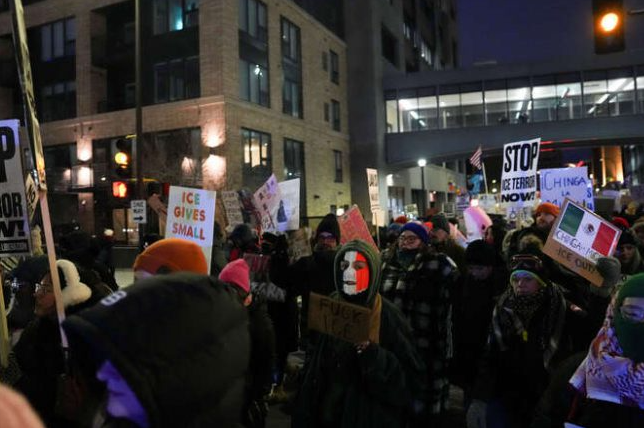 آلاف يتظاهرون في أمريكا احتجاجا على سياسات ترامب ضد الهجرة