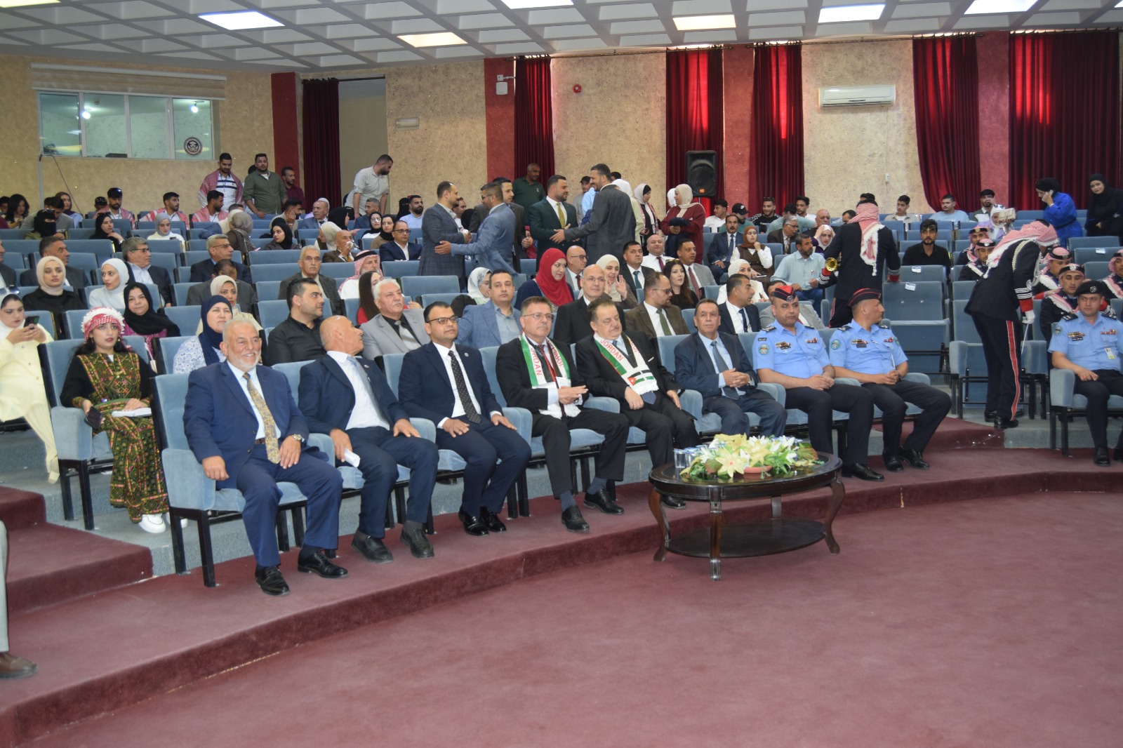 إربد الأهلية تَحتفل بالذكرى الاستقلال الـ 80