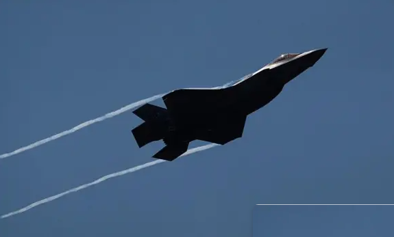 الكونغرس: الجيش الأمريكي خسر 81 طائرة ومروحية ومسيرة خلال حرب إيران 