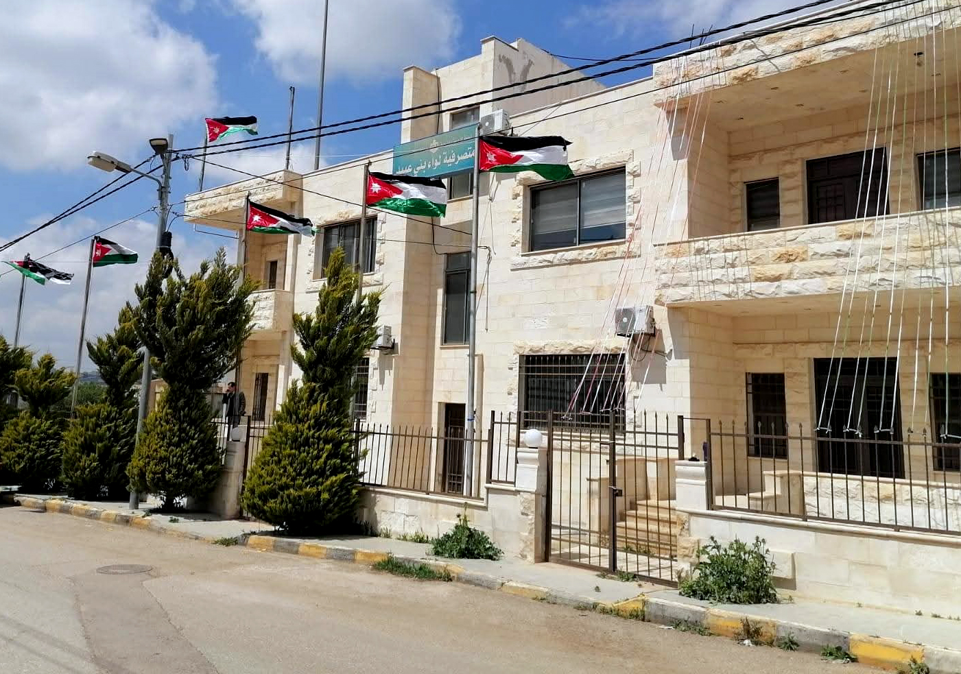 بلدية بني عبيد تبدأ استعداداتها للاحتفال بيوم العلم