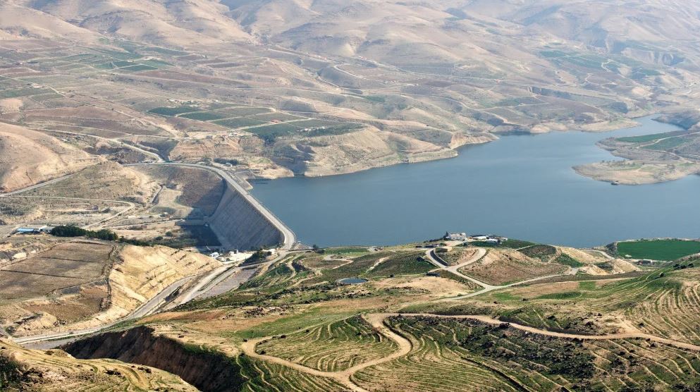 وزارة الاستثمار تطرح التأهيل الأولي لمشروع تخزين الطاقة في الموجب