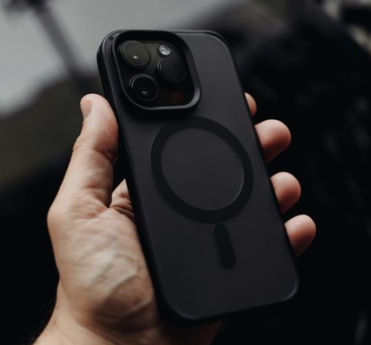 صدمة لعشاق أبل ..  تسريبات تكشف غياب اللون الأسود عن آيفون 18 برو 